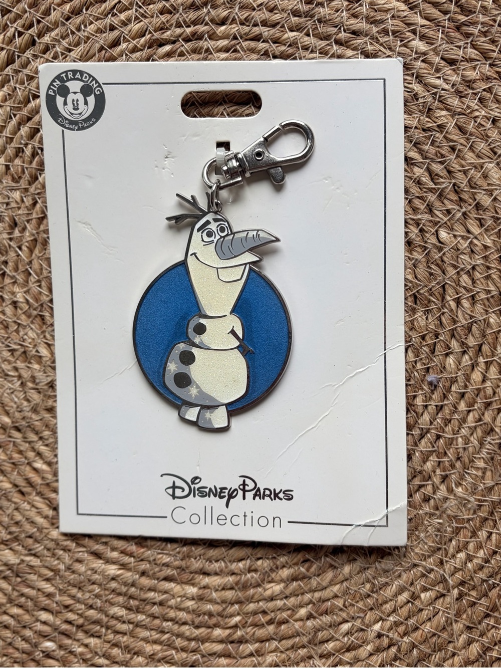 Disney Parks Olaf Frozen Pin Trading Lanyard Keychain - Disney Franchise